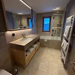 Alpenland - Feine Kleine, Zentral Und Ruhig Mit Modernem Wellnessbereich 4*