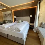 酒店 Alpenland - Feine Kleine, Zentral Und Ruhig Mit Modernem Wellnessbereich 4*