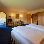 Alpenland - Feine Kleine, Zentral Und Ruhig Mit Modernem Wellnessbereich 4*