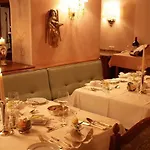 호텔 Alpenland - Feine Kleine, Zentral Und Ruhig Mit Modernem Wellnessbereich 4*