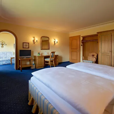 Alpenland - Fein & Klein, Zentral Und Ruhig Mit Modernem Wellnessbereich 4*