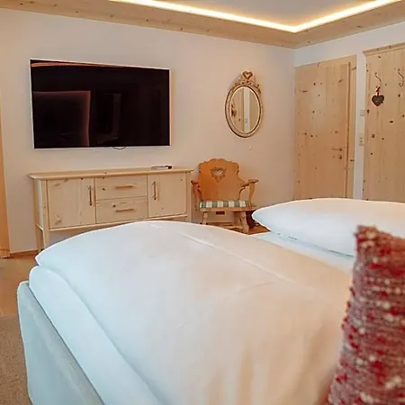 Alpenland - Feine Kleine 4*