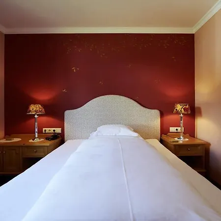 Hotel Alpenland - Fein & Klein, Zentral Und Ruhig Mit Modernem Wellnessbereich 4*